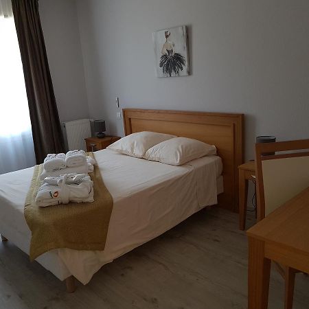 Domitys Les Cigales Du Luberon Aparthotel Cavaillon Exterior photo